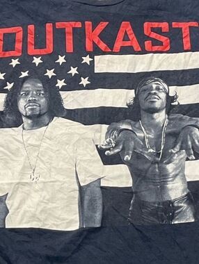 OutKast Preowned XL T-shirt